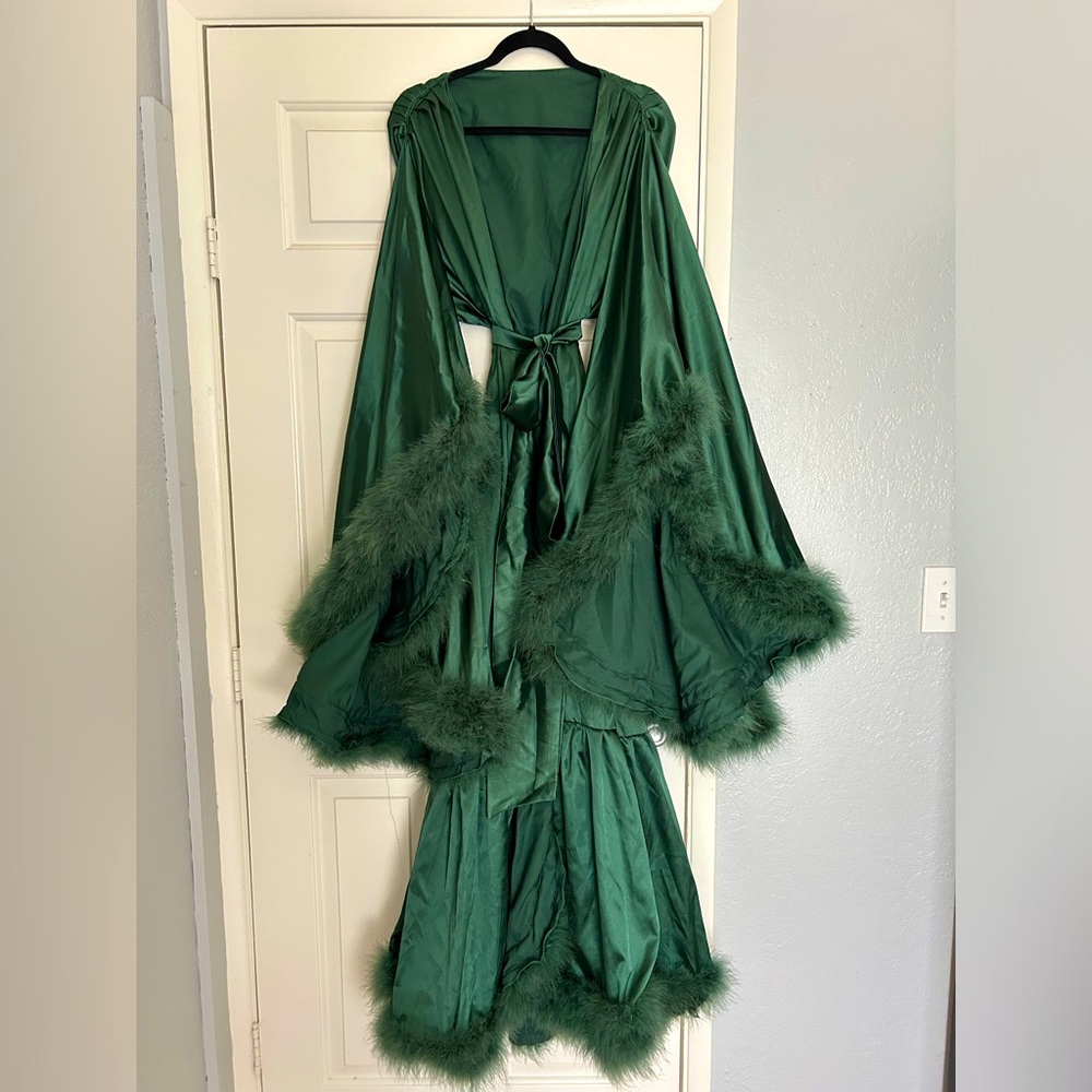 Elegant Green Satin Robe with Feather Trim
